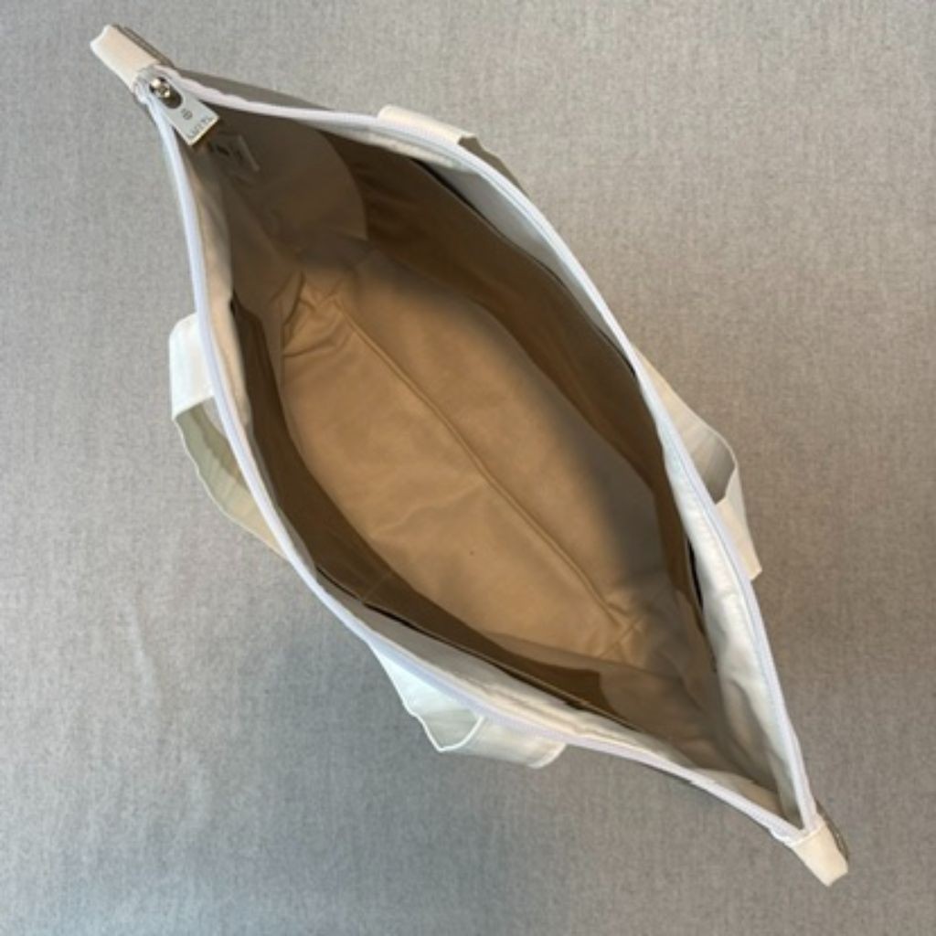 Intérieur du sac zippé Compact Lutyl taupe anthracite avec 3 poches intégrée en toile enduite