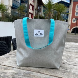 Sac cabas classique Lutyl gris et bleu turquoise en situation extérieure